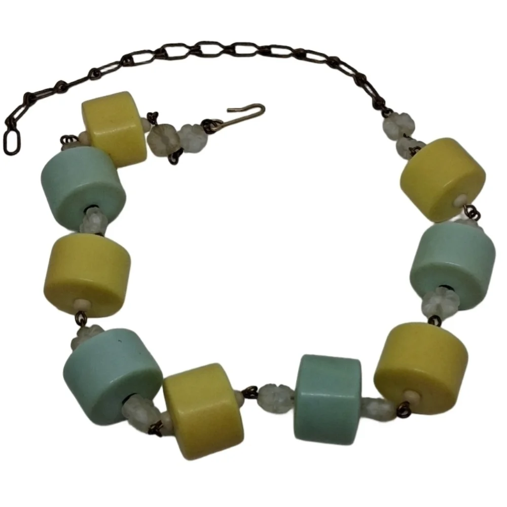 VINTAGE 50s Chunky Pastel Bead Necklace Flower Spacers Choker